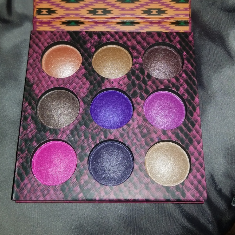 BH Cosmetics Wild at Heart Baked Eyeshadow Palette